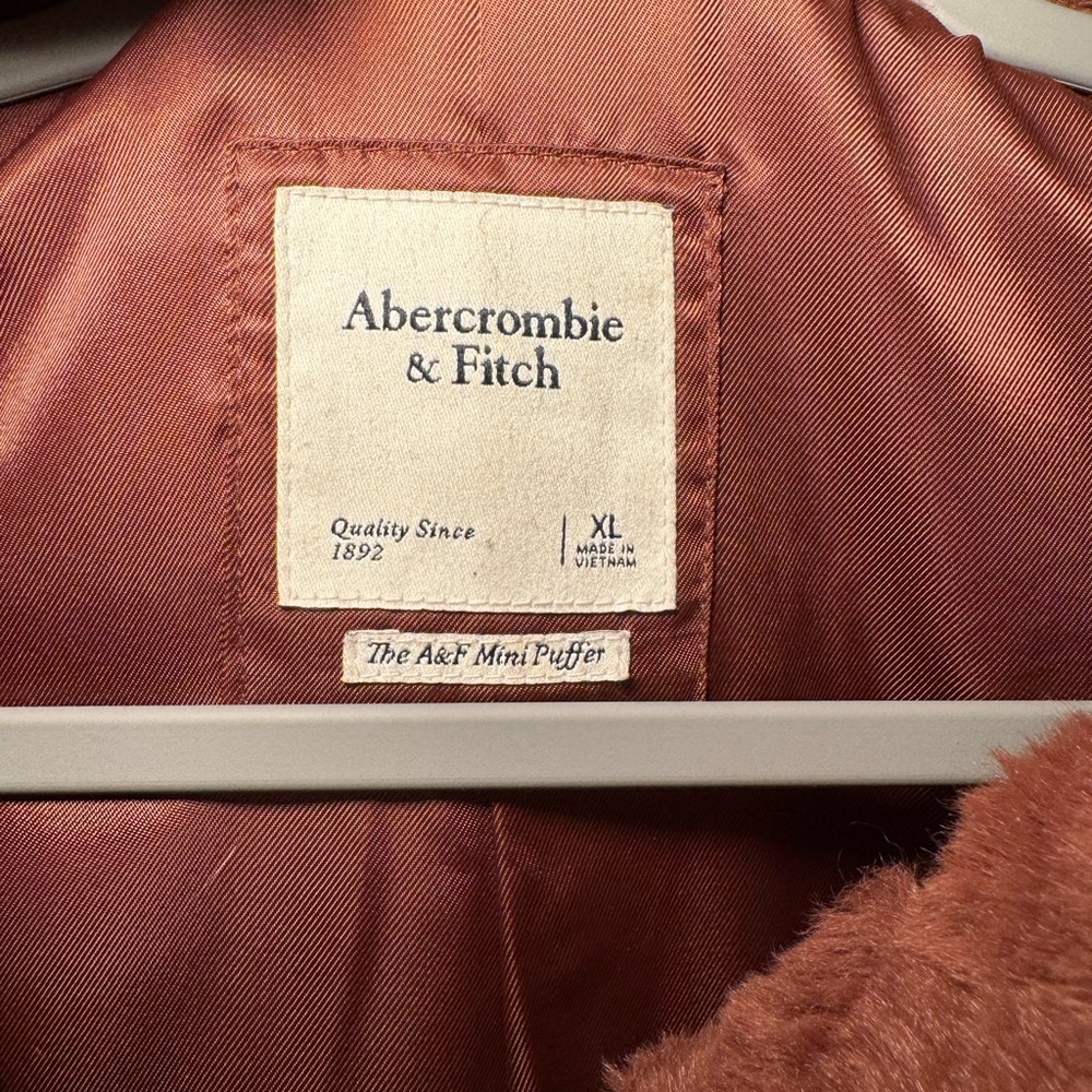 Puffer Jacket - Picture 7 of 11